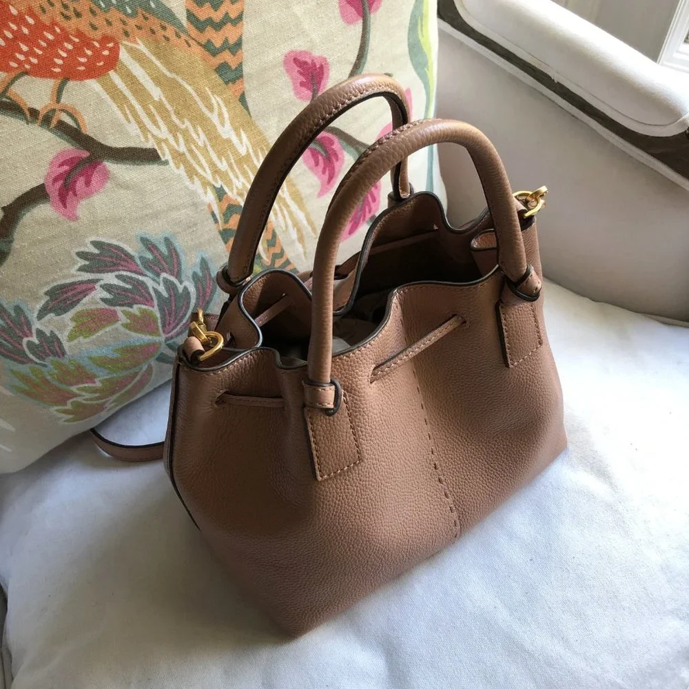 💗 Tory Burch McGraw Small Drawstring Satchel in Medowsweet